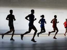 DO：凯恩5600万英镑的解约条款1月生效，但他没有离队的打算