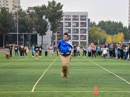 弗里克的历史巅峰：95年来最年轻的巴萨首发阵容震撼西甲