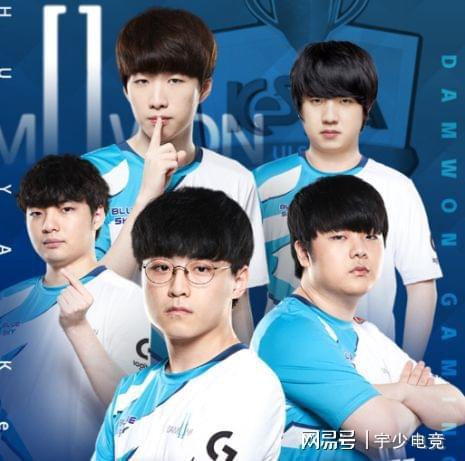 上海女排的 上海女排的